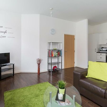 J Quarter - Sleeps 5 Long Term & Families Comfortably, 4 Beds, 2 Bathrooms Birmingham Eksteriør bilde