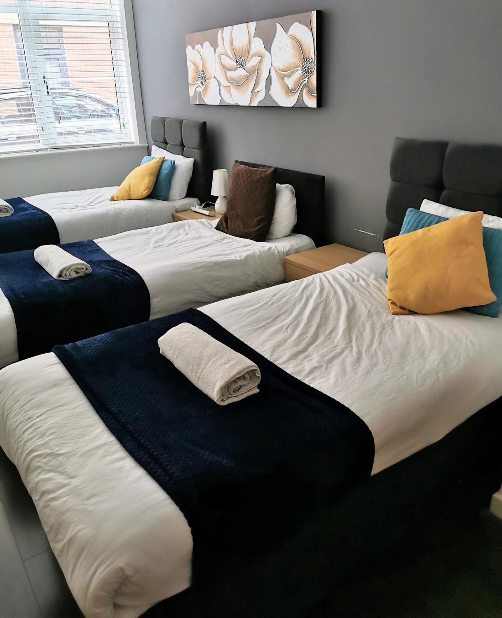 J Quarter - Sleeps 5 Long Term & Families Comfortably, 4 Beds, 2 Bathrooms Birmingham Eksteriør bilde