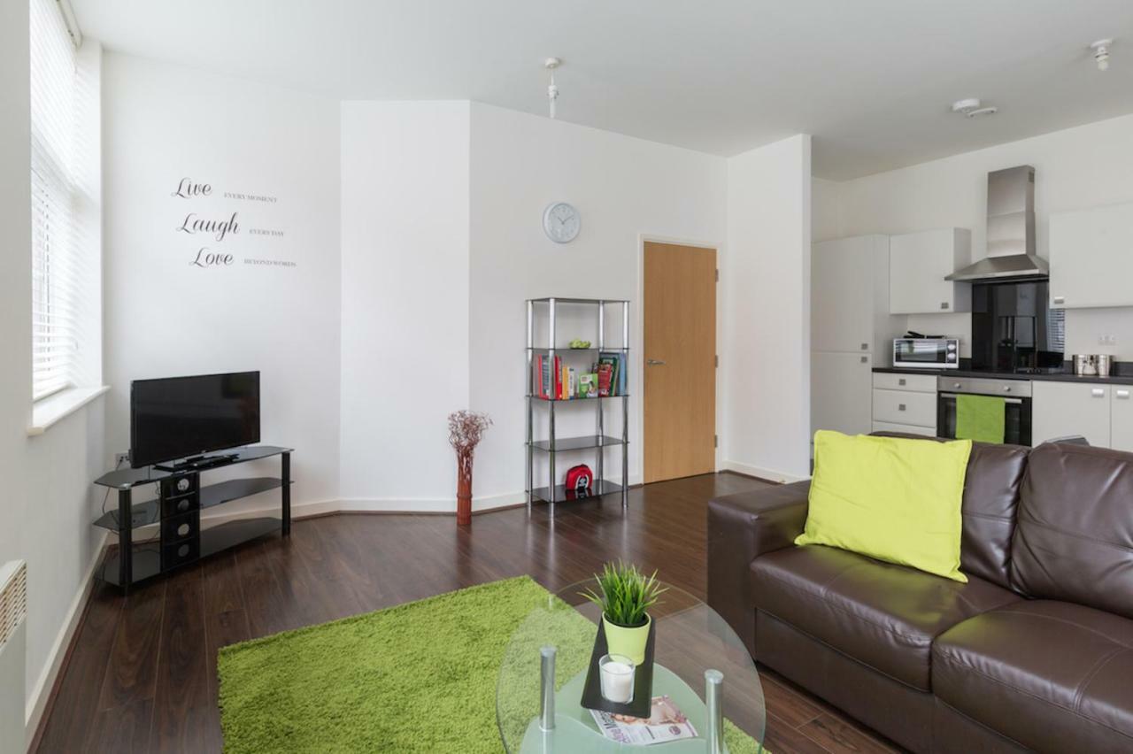 J Quarter - Sleeps 5 Long Term & Families Comfortably, 4 Beds, 2 Bathrooms Birmingham Eksteriør bilde